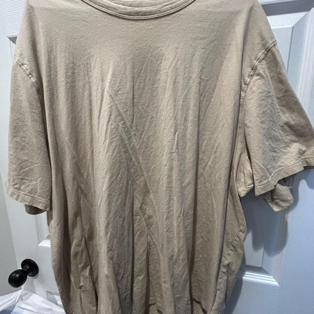 Old Navy Men's Beige Short Sleeve Tee